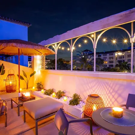 Marbella Banus Suites - Lily Playas Del Duque Banus Beach Apartment Exterior photo