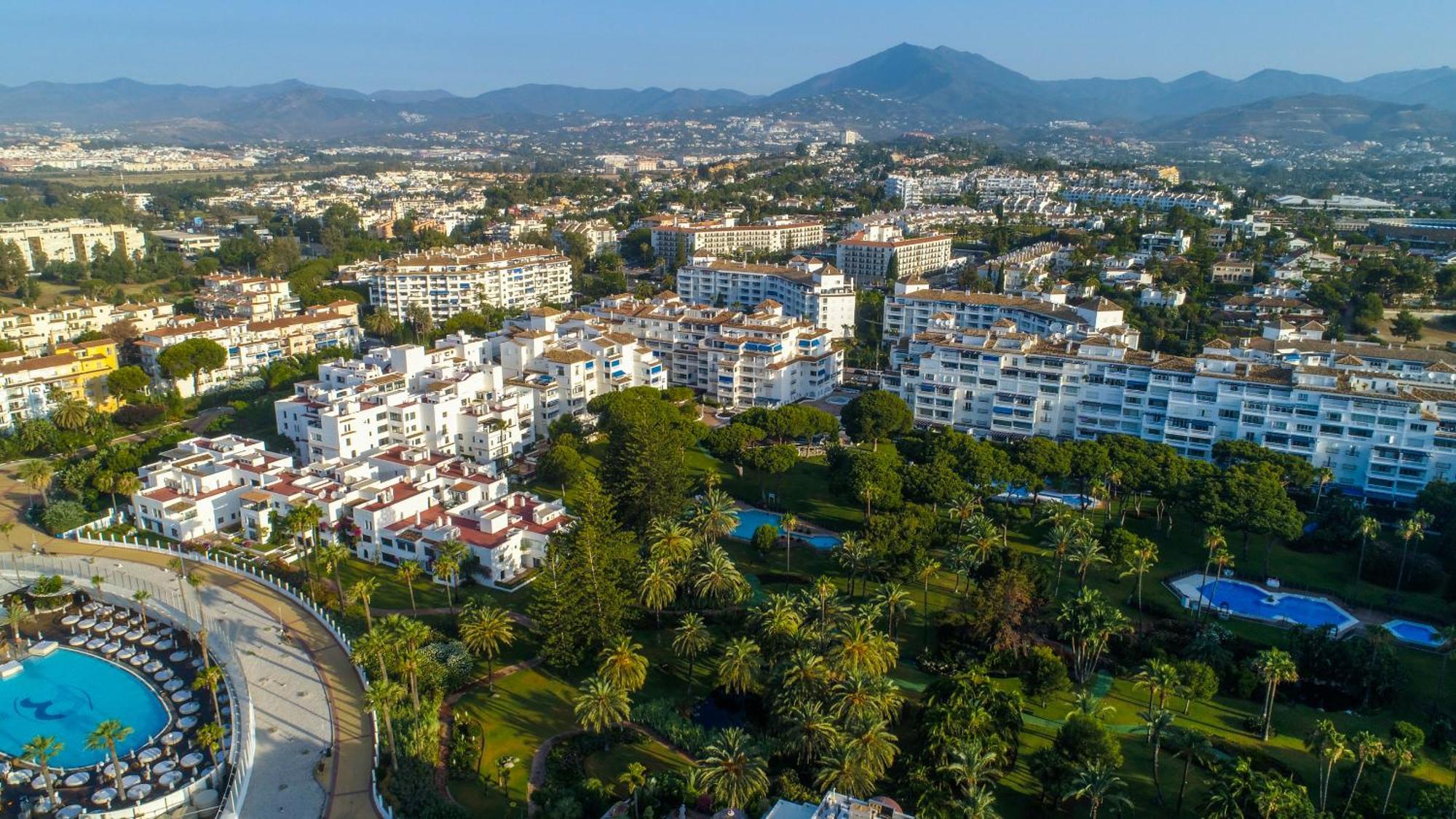 Banus - Lily Playas Del Duque Banus Marbellac
